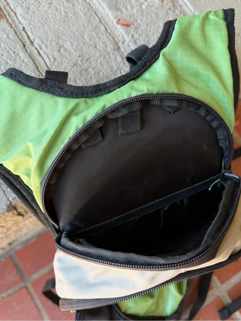 Coleman REVEL 8L Hydration Backpack Daypack EUC